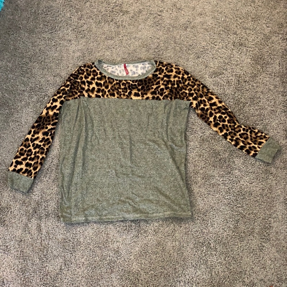 Cheeta print long sleeve